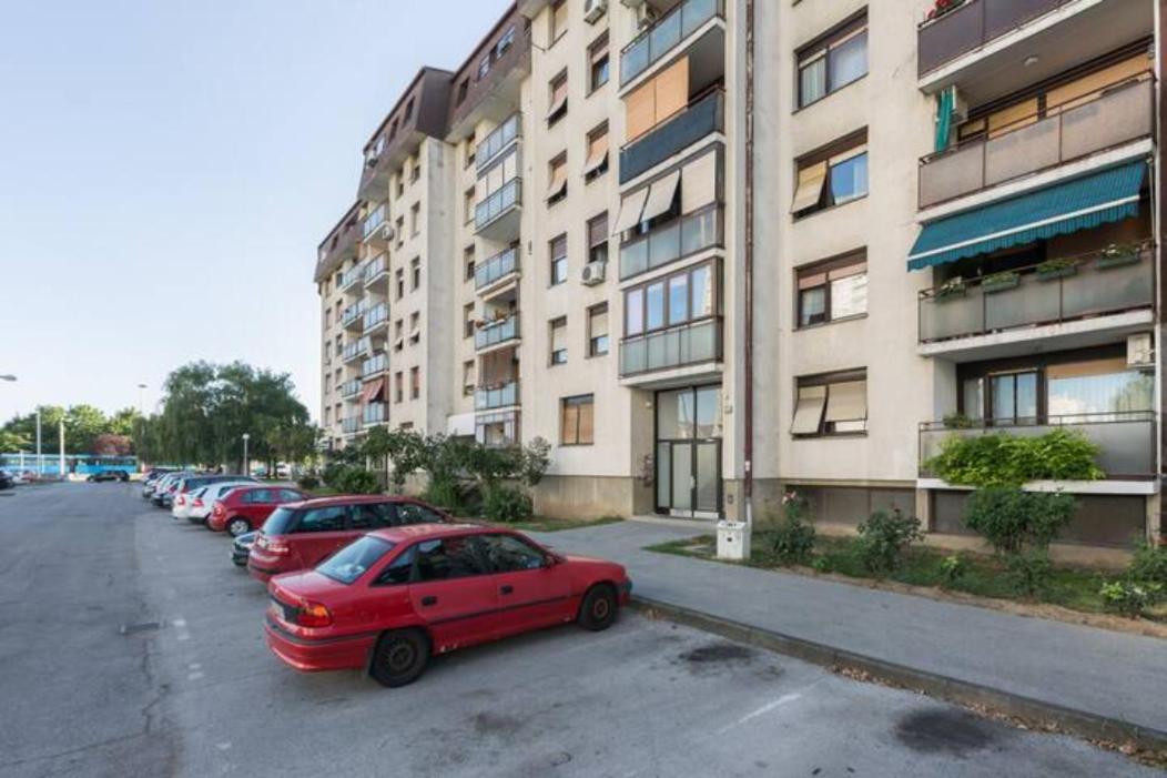 New Studio Apartment Sun With Free Parking ザグレブ エクステリア 写真