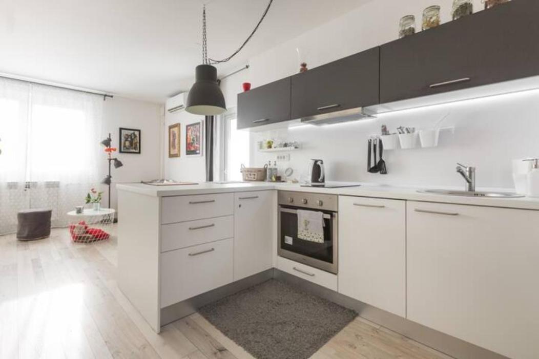 New Studio Apartment Sun With Free Parking ザグレブ エクステリア 写真
