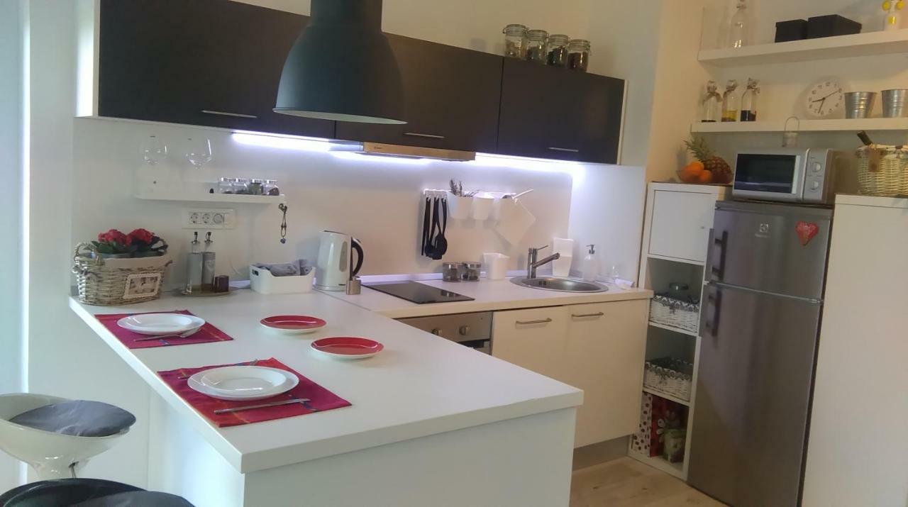 New Studio Apartment Sun With Free Parking ザグレブ エクステリア 写真