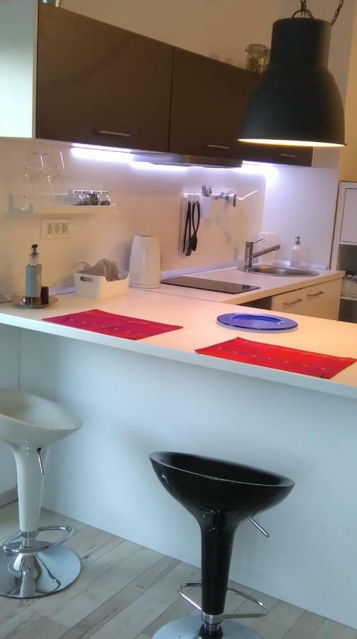 New Studio Apartment Sun With Free Parking ザグレブ エクステリア 写真