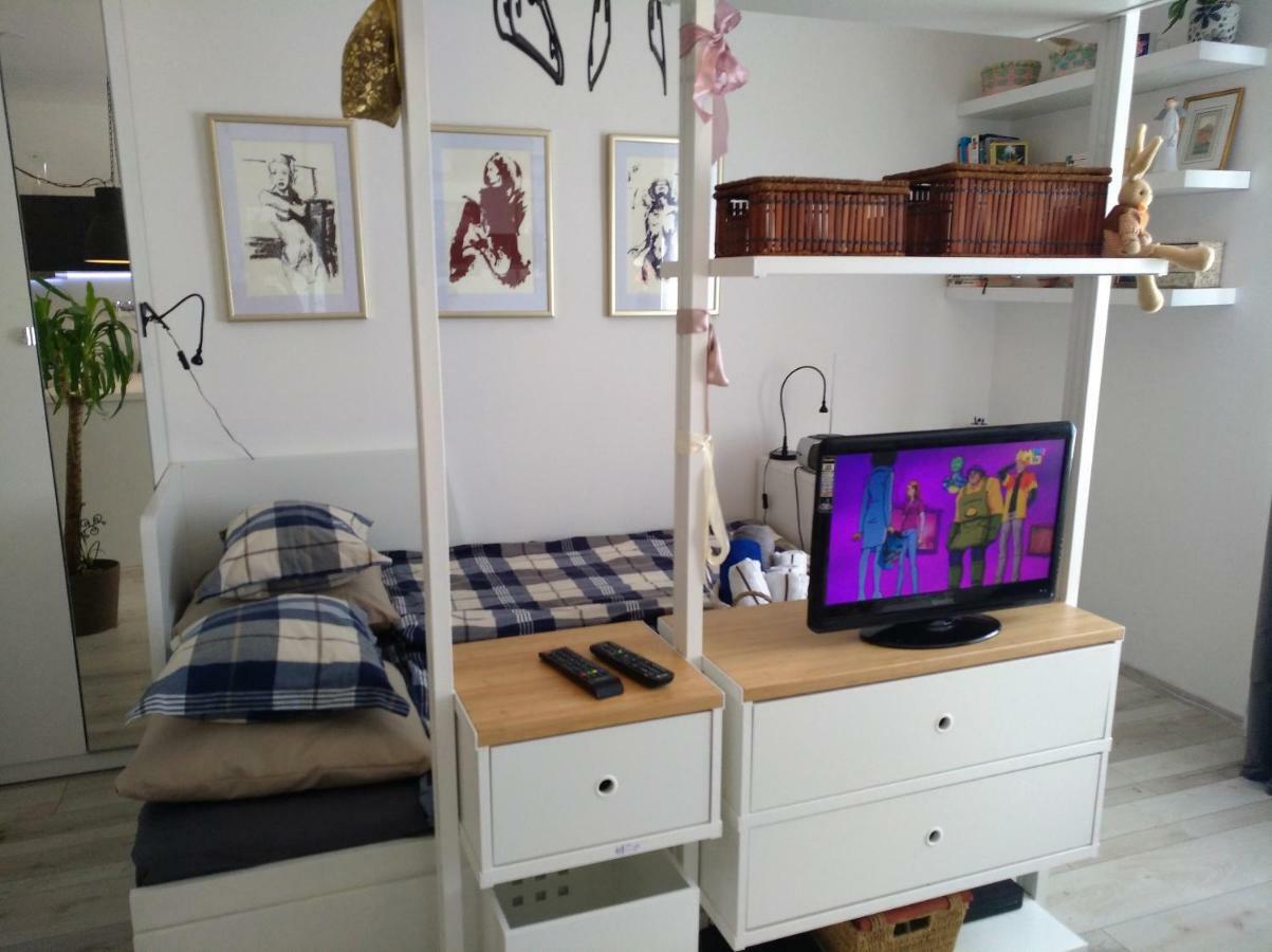 New Studio Apartment Sun With Free Parking ザグレブ エクステリア 写真